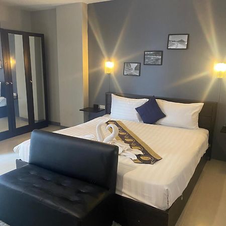 Holiday Home Patong Екстериор снимка