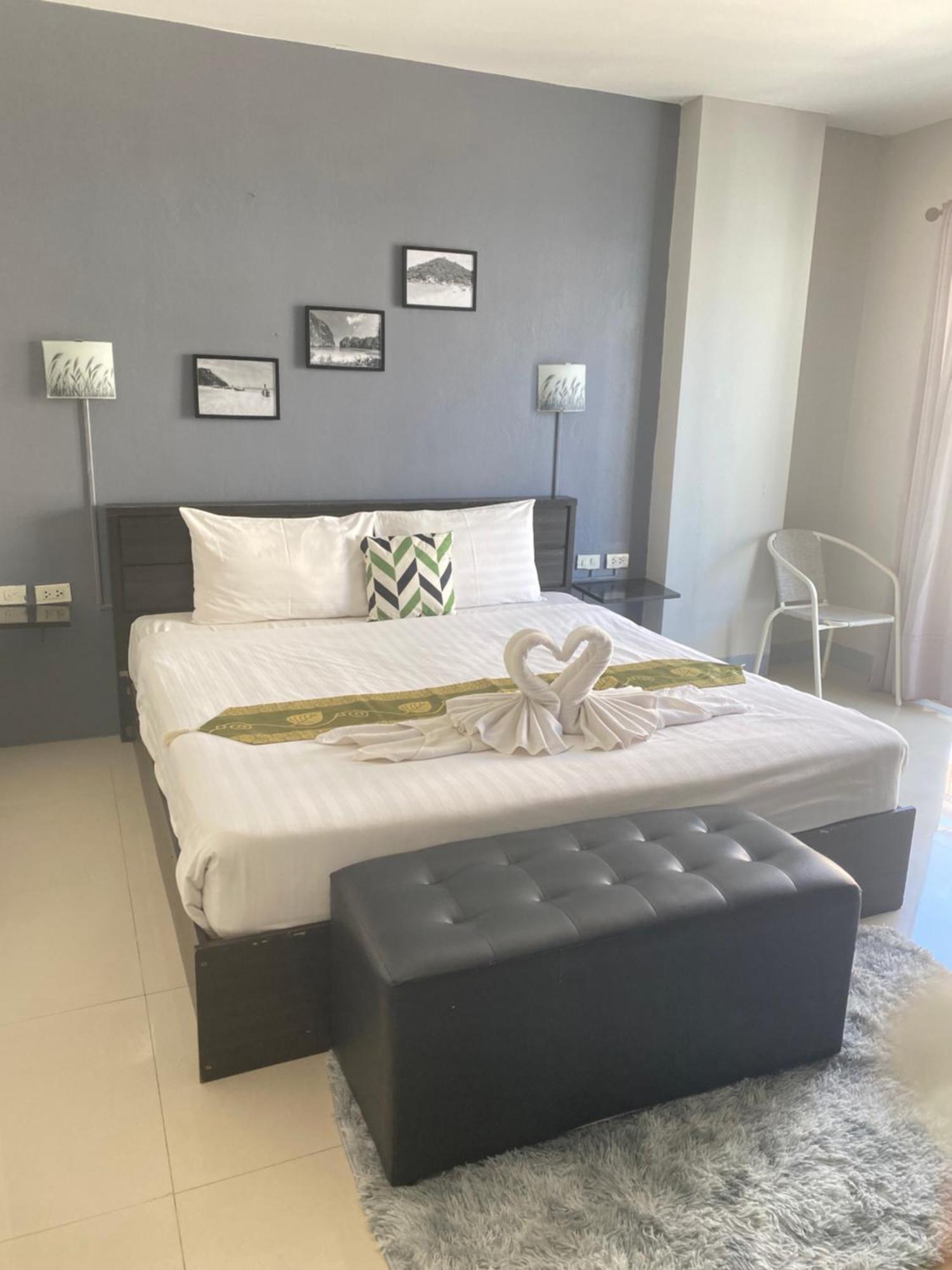 Holiday Home Patong Екстериор снимка