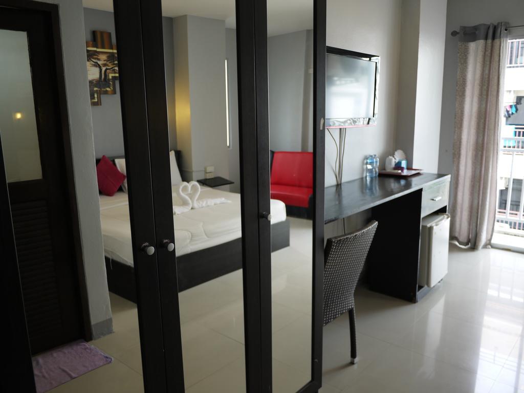 Holiday Home Patong Екстериор снимка
